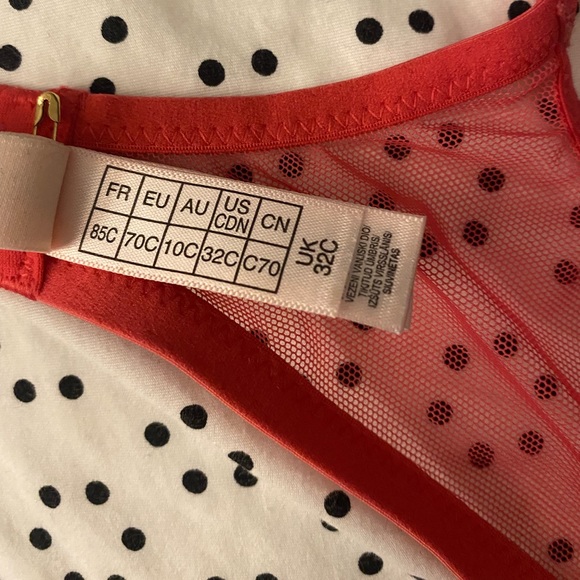 Agent Provocateur Pink Lace Panty and Bra - Picture 6 of 6